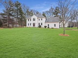 6 Wildflower Dr, Sutton, MA 01590