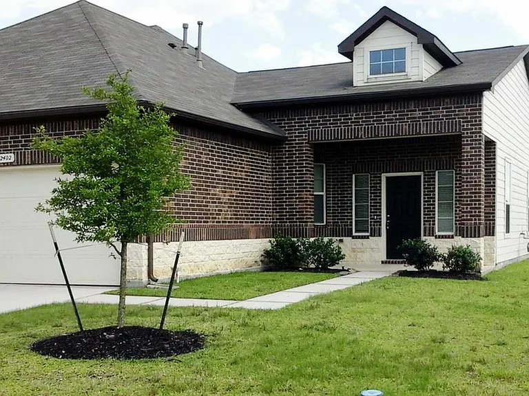 12402 Maura Ln — Photo 3