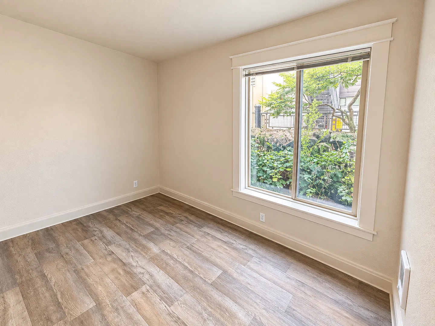Zindorf Apartments — Photo 4