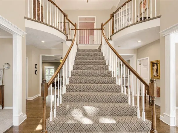 5418 W 131st Ter, Overland Park, KS 66209
