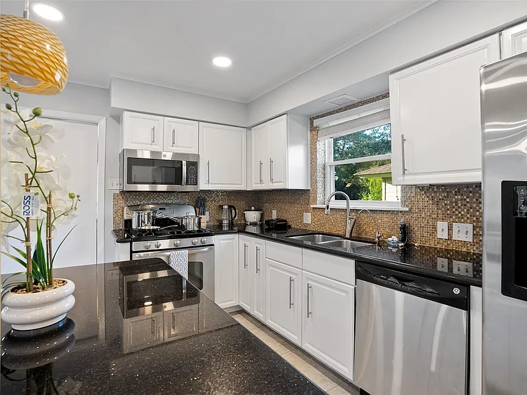 9403 Timberside Dr — Photo 10