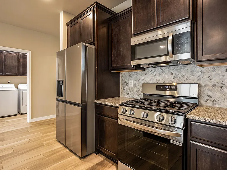 7701 Majesty Ct NW — Photo 5