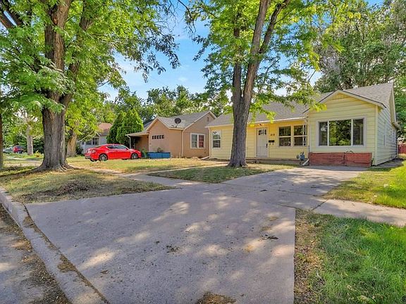 3rd image of 819 Bragdon Ave