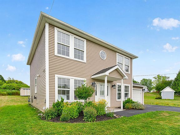 3rd image of 21 Whisper Drive