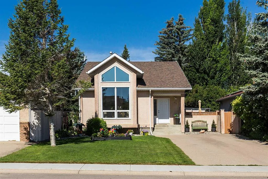 4 bed, 2.5 bath, 1130 sqft, $1,850 — Photo 1
