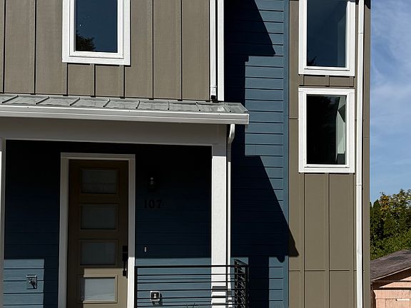 2nd image of 107 SE 3rd St