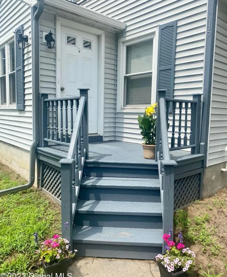 15 Marjorie Rd — Photo 2