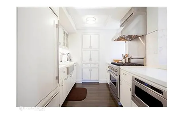 Rented by Douglas Elliman | media 14