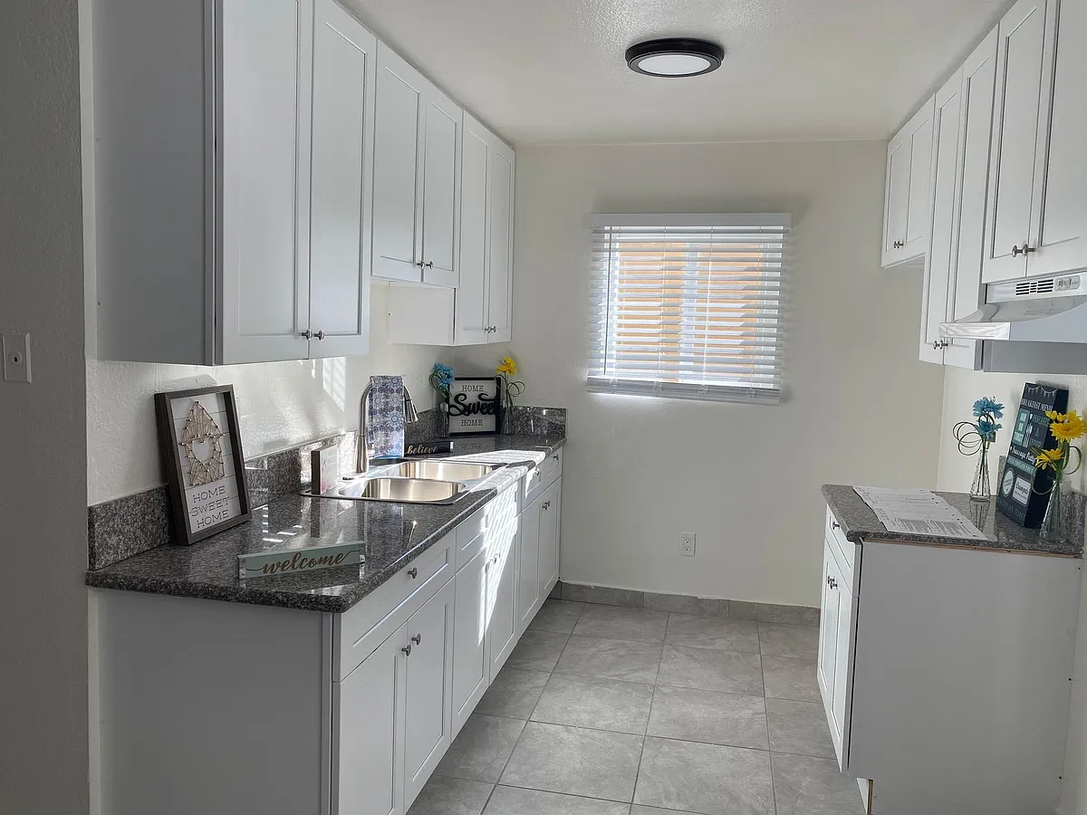 Building Photo - 8803 Van Nuys Blvd #5