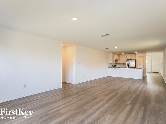 4th image of 6531 Scarecrow Way