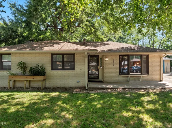 3005 Don Lee Ct, Des Moines, IA 50317