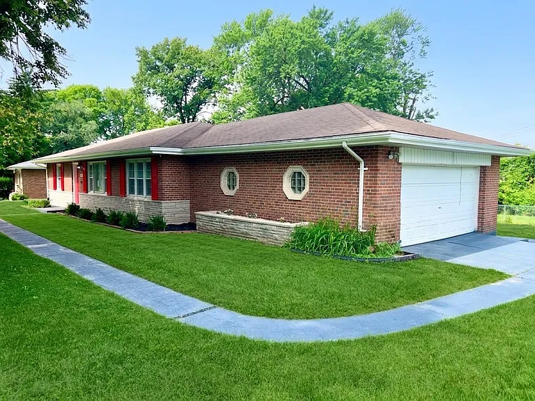 10325 Lookaway Dr — Photo 3