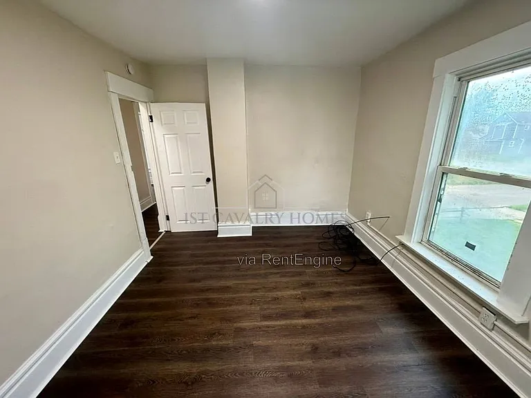 1052 Yale St #3 — Photo 9