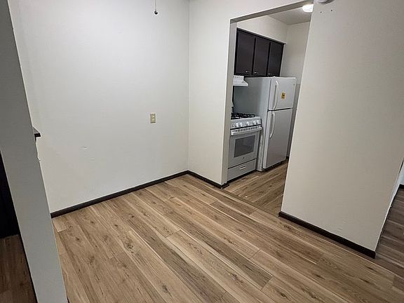 3rd image of 791 Russell Rd APT 207