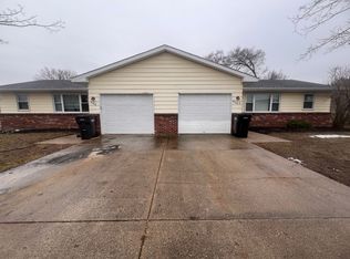 962-964 Rosewood St, Jenison, MI 49428