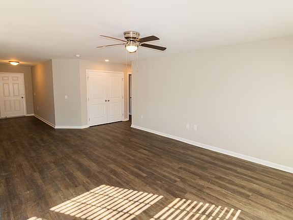 5th image of 117 Callaway Cres