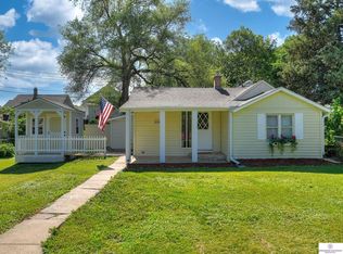 2204 S 57th St, Omaha, NE 68106