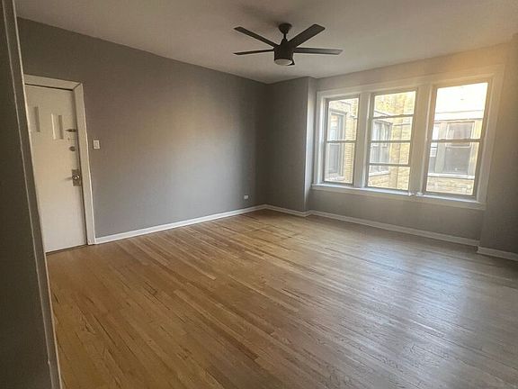 5th image of 1024 S Hyde Park Blvd #3S