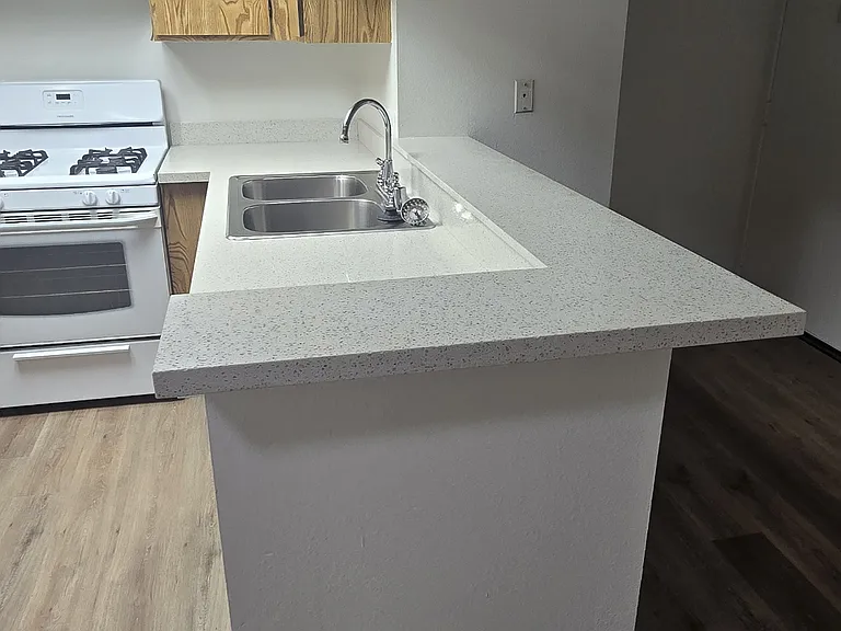 Franklin Luxury Apartments — Photo 19