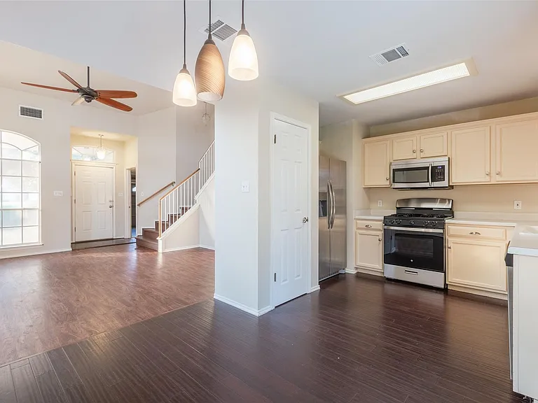 7700 Portland Trl — Photo 6