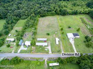 1364 Division Rd, Arnaudville, LA 70512