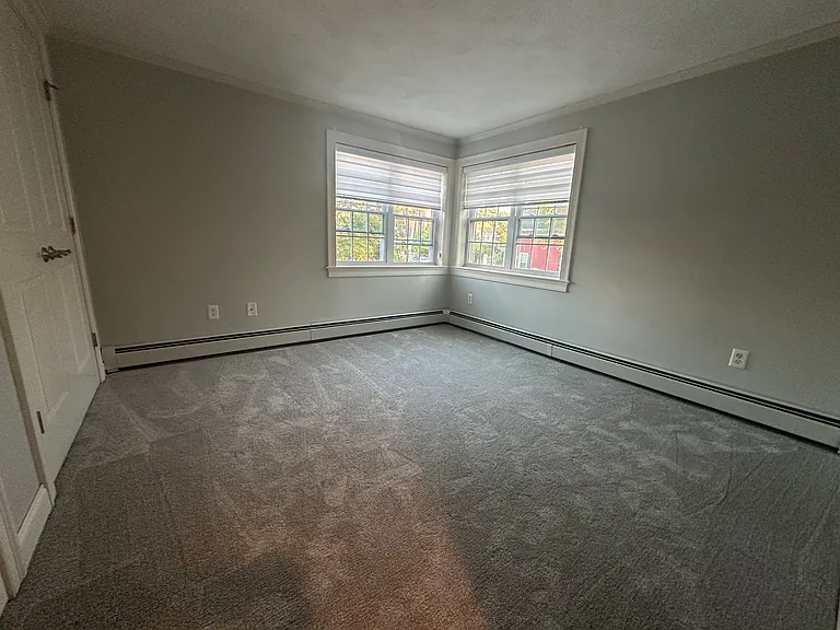 31 Elliott St — Photo 17