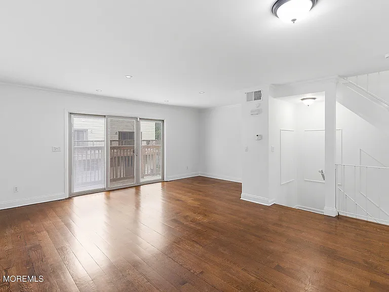 190 Spruce St #10 — Photo 12