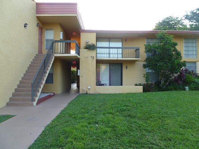 2nd image of 4021 N University Dr APT C104
