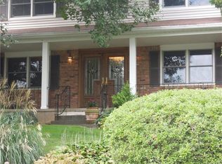 17 Colgate Dr, Bardonia, NY 10954