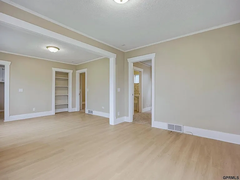 4413 Sprague St — Photo 8
