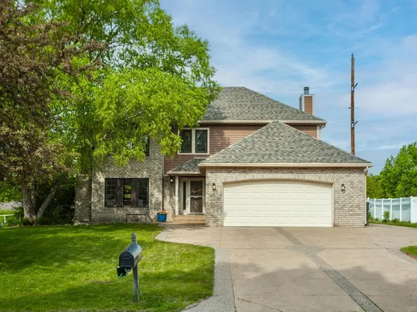 4705 Minnesota Ln N, Plymouth, MN 55446