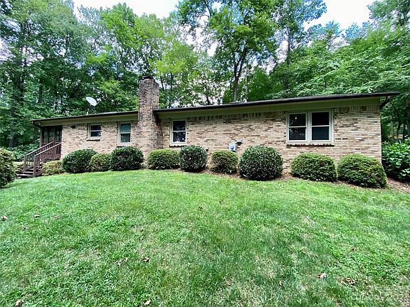 4th image of 101 Crown Ln