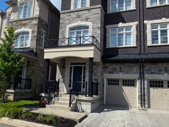 12 Globemaster Ln, Richmond Hill, ON L4E 2W3