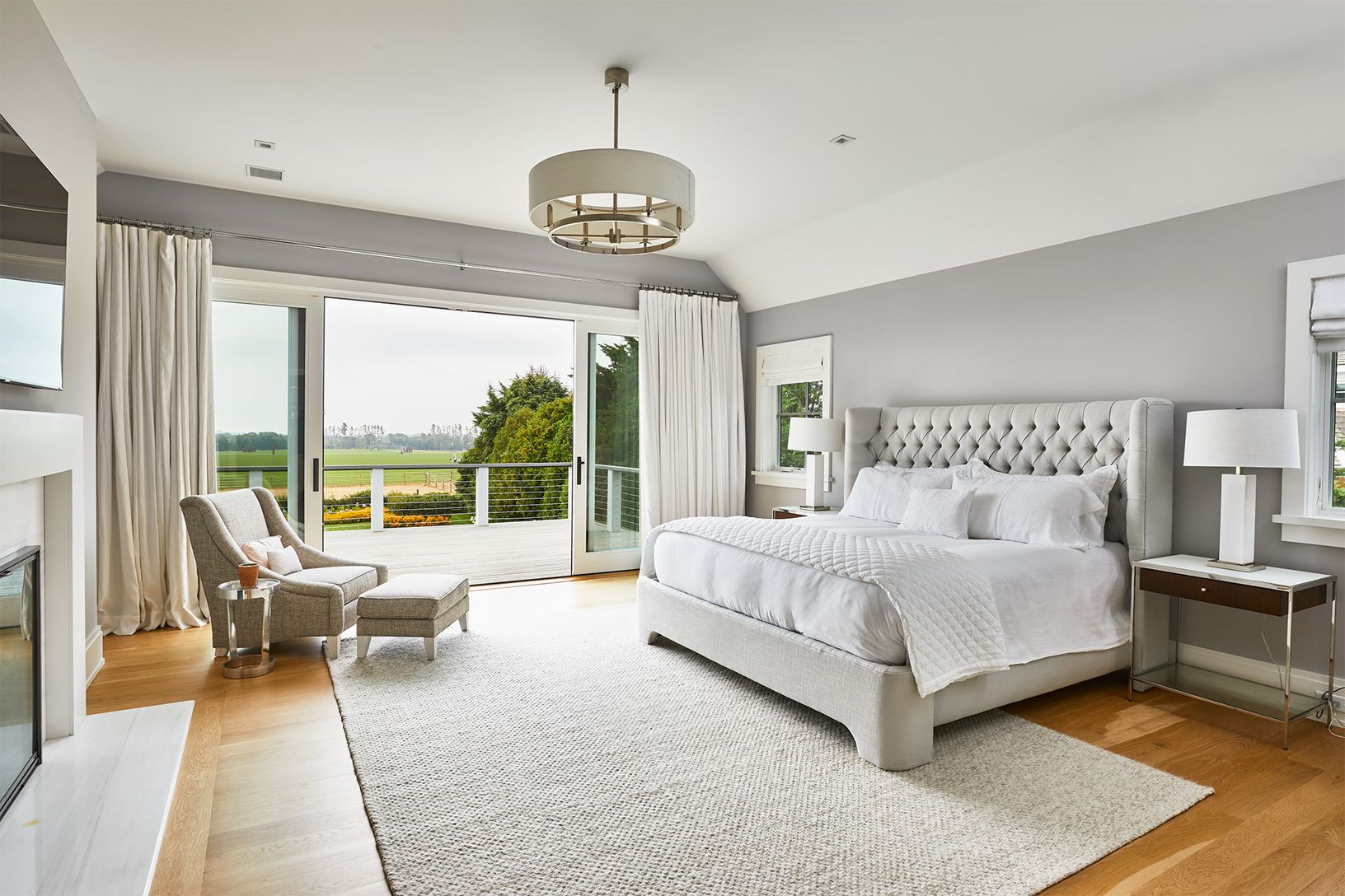 365 Lopers Path, Bridgehampton, NY 11976 Out East