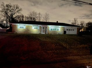 1095 Bedford Dr, Temperance, MI 48182