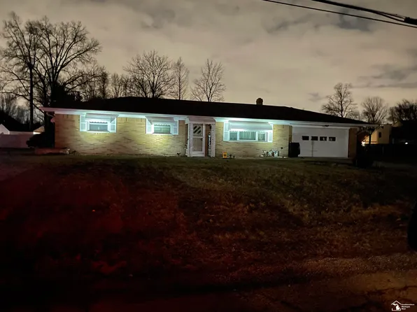 1095 Bedford Dr, Temperance, MI 48182