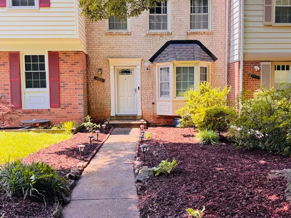 4906 Van Masdag Ct, Annandale, VA 22003