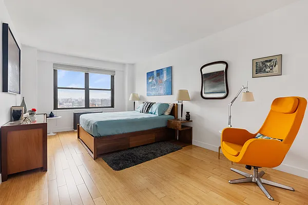 Sold by Bank Neary | media 5