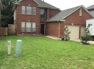 3941 Silver Meadow Ln, Grand Prairie, TX 75052