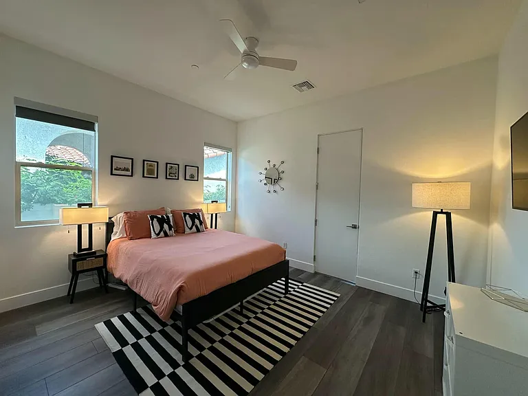 54620 Avenida Juarez — Photo 33