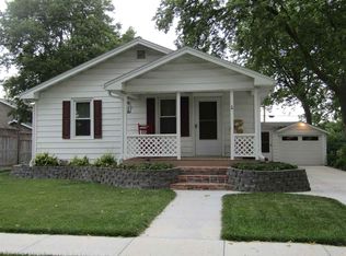 904 5th St, Friend, NE 68359