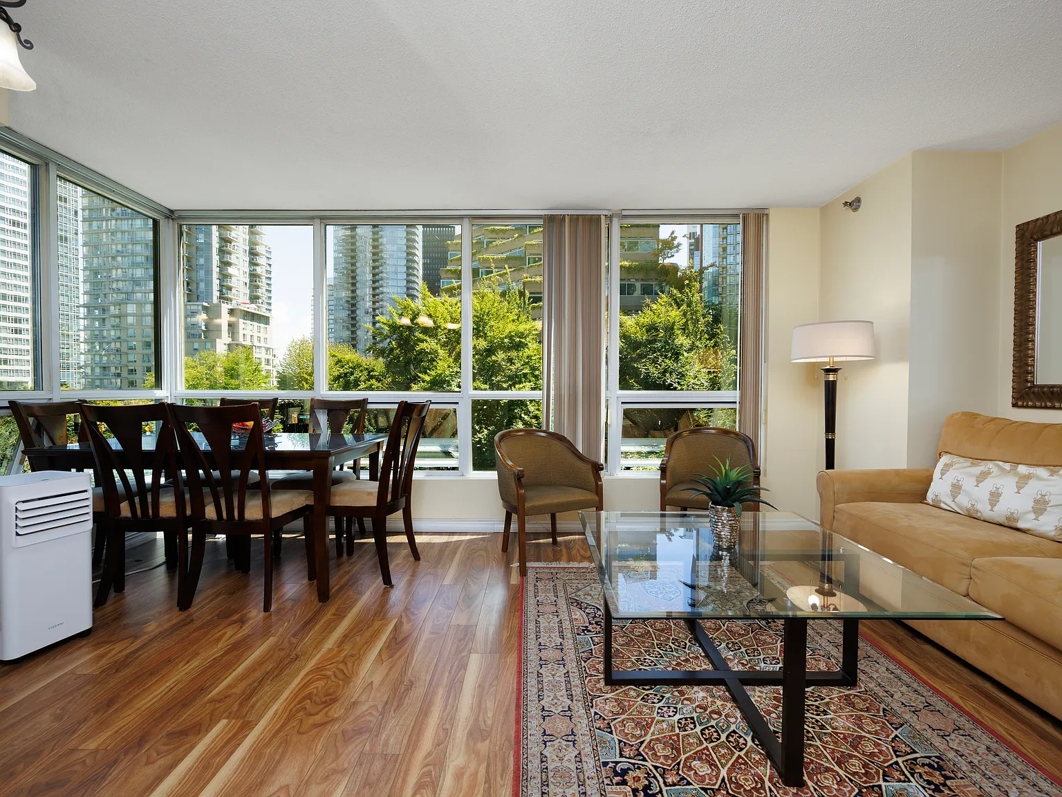 1 bed, 600 sqft, $3,295 — Photo 2