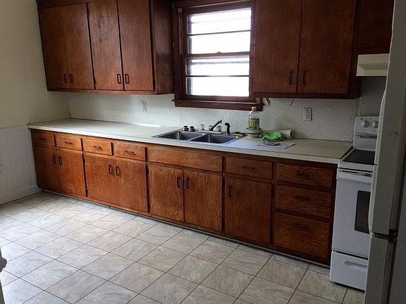 4th image of 609 E Watauga Ave APT 1