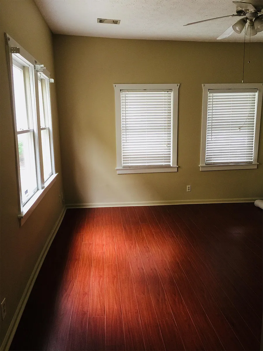 Living Rm. - 486 Old Wheat St NE #B