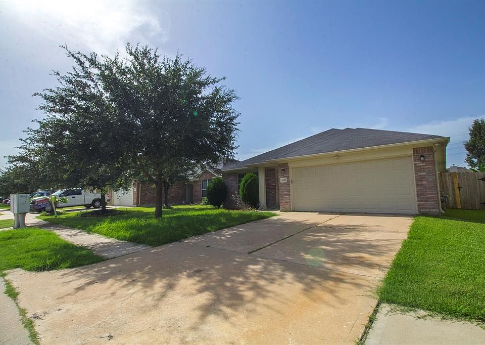 1st image of 19618 Buckland Park Dr
