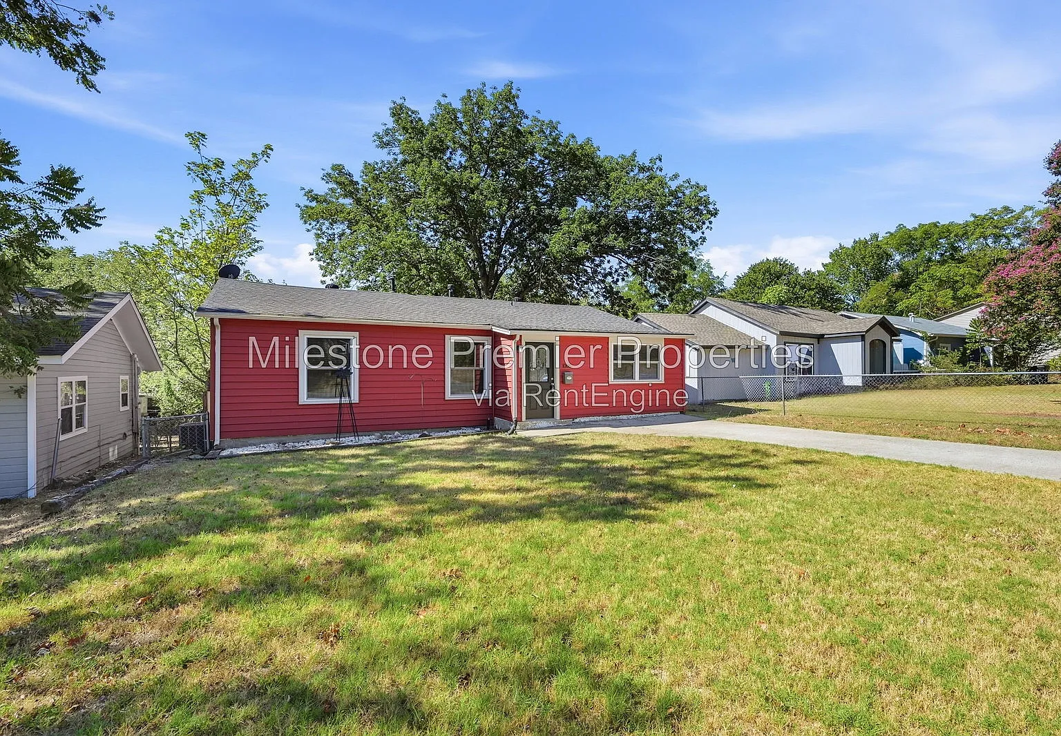 3 bed, 2.0 bath, 1224 sqft, $1,375 — Photo 3