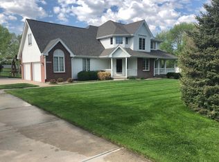 21935 Trailridge Blvd, Elkhorn, NE 68022