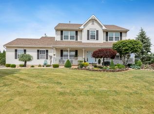 30 Ruppert Dr, Somerset, NJ 08873