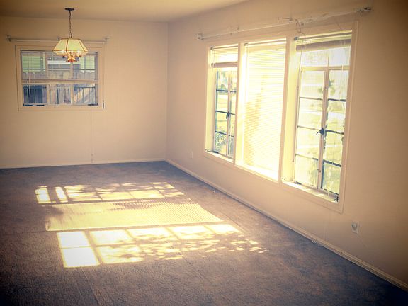 2nd image of 443 Blaine Ave