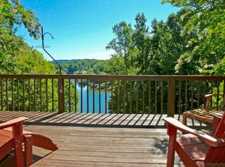 299 Backwoods Ln, Union Hall, VA 24176